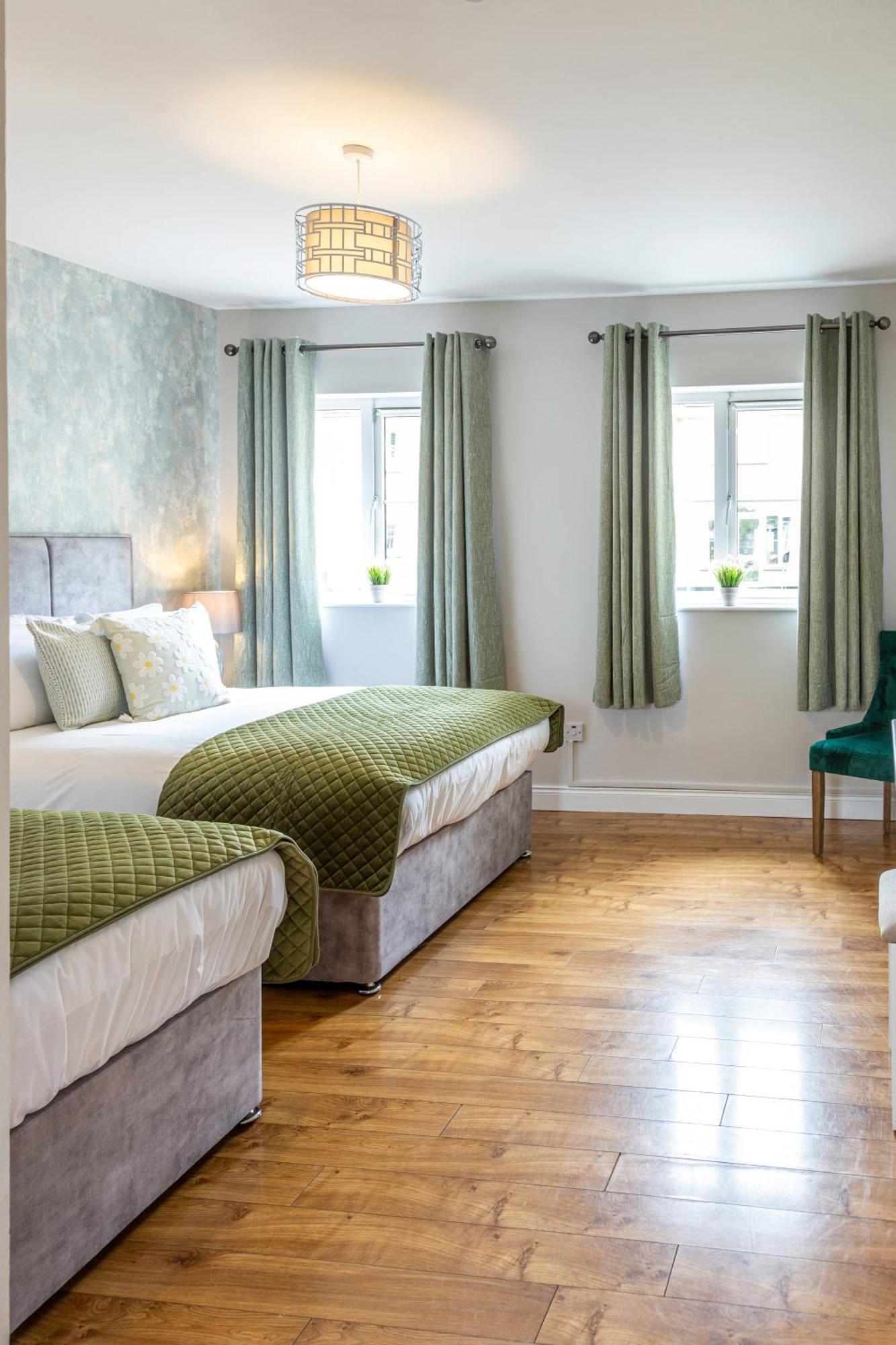 No 1 Killarney Holiday Village Vacation Home Экстерьер фото